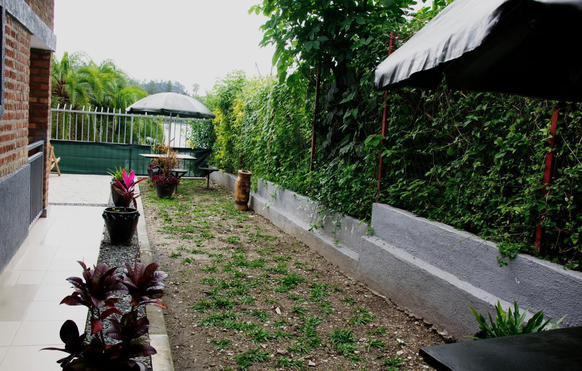 Spa Shallum Kibuye Buitenkant foto