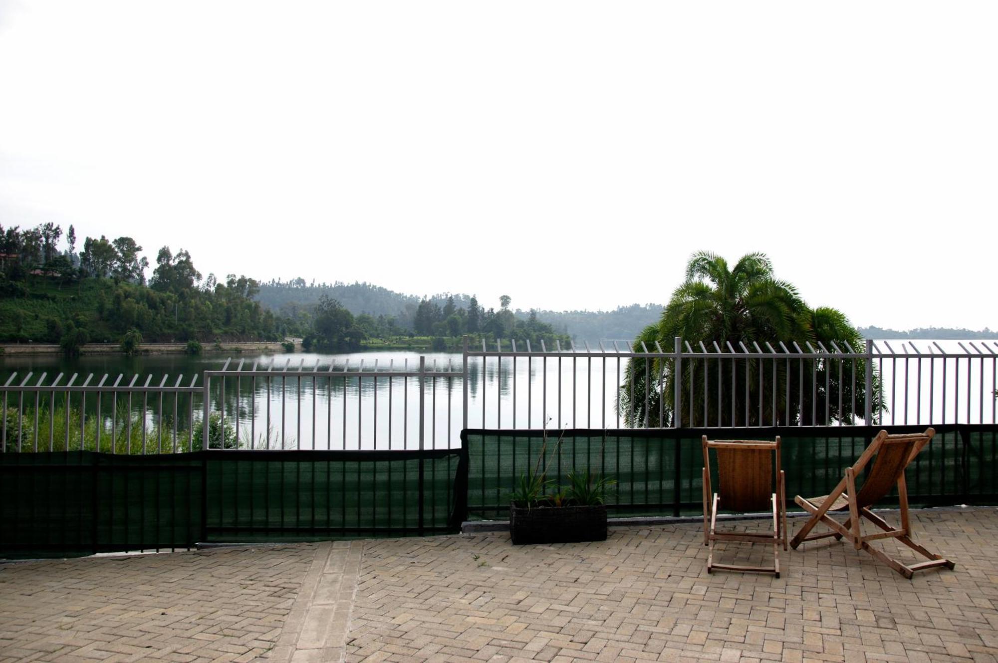 Spa Shallum Kibuye Buitenkant foto