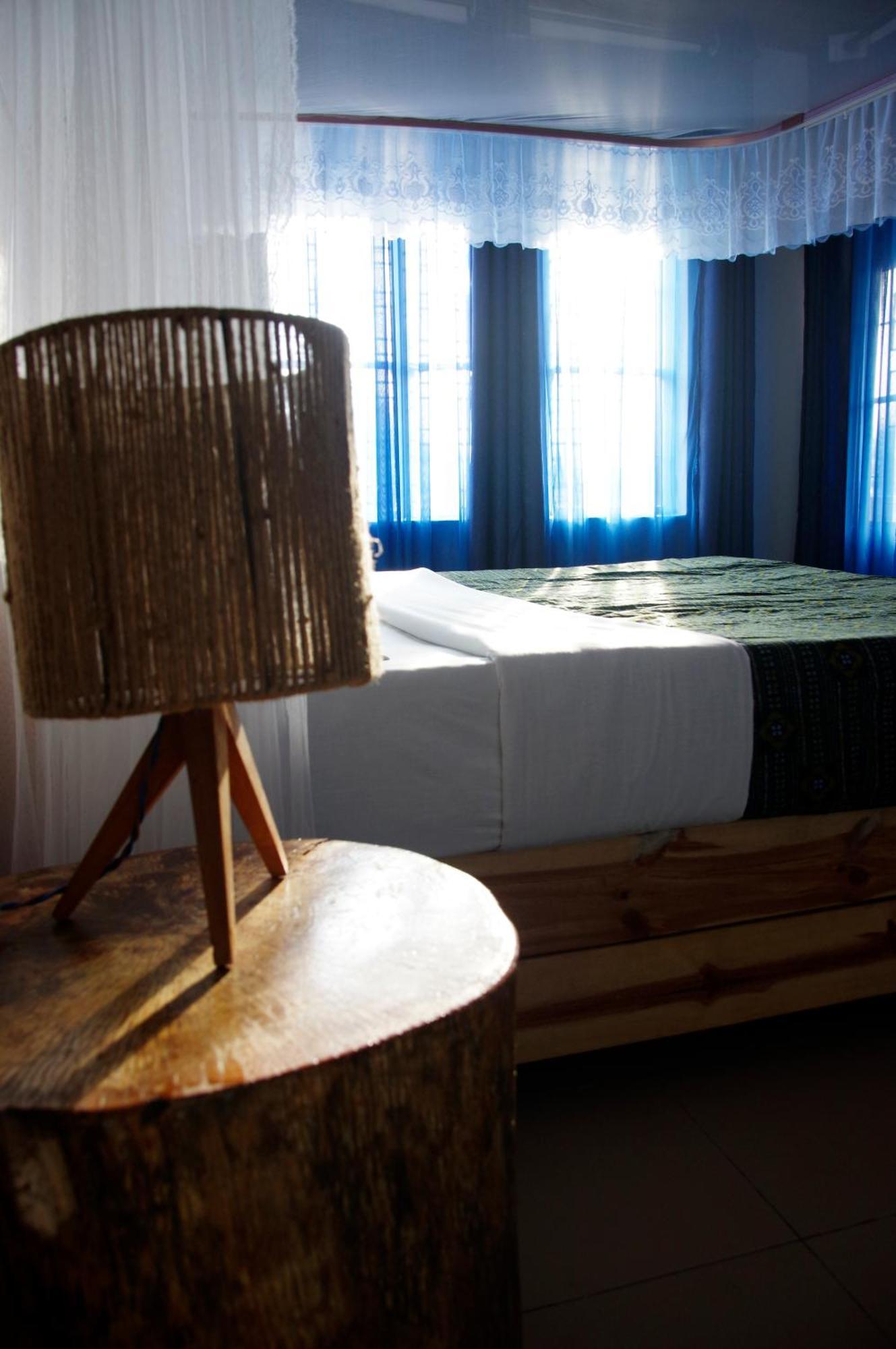 Spa Shallum Kibuye Buitenkant foto